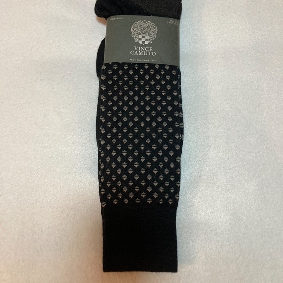 VINCE CAMUTO MEN’S CREW SOCKS (ONE SIZE) (NWT) - Picture 2 of 5